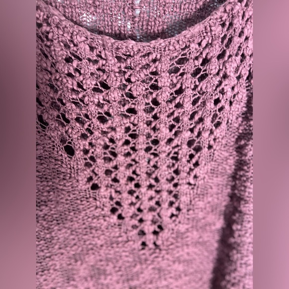 Free People Pretty Pointelle Open-Knit Vee Sweater‎ in Rose Glow Size Small - Picture 2 of 11